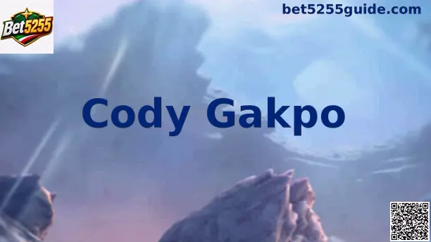 Cody Gakpo en acción con estadísticas de rendimiento profesional